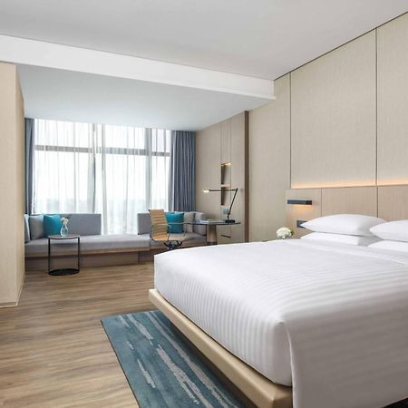 Courtyard By Marriott Shenzhen Bao'An Hotel Exterior photo