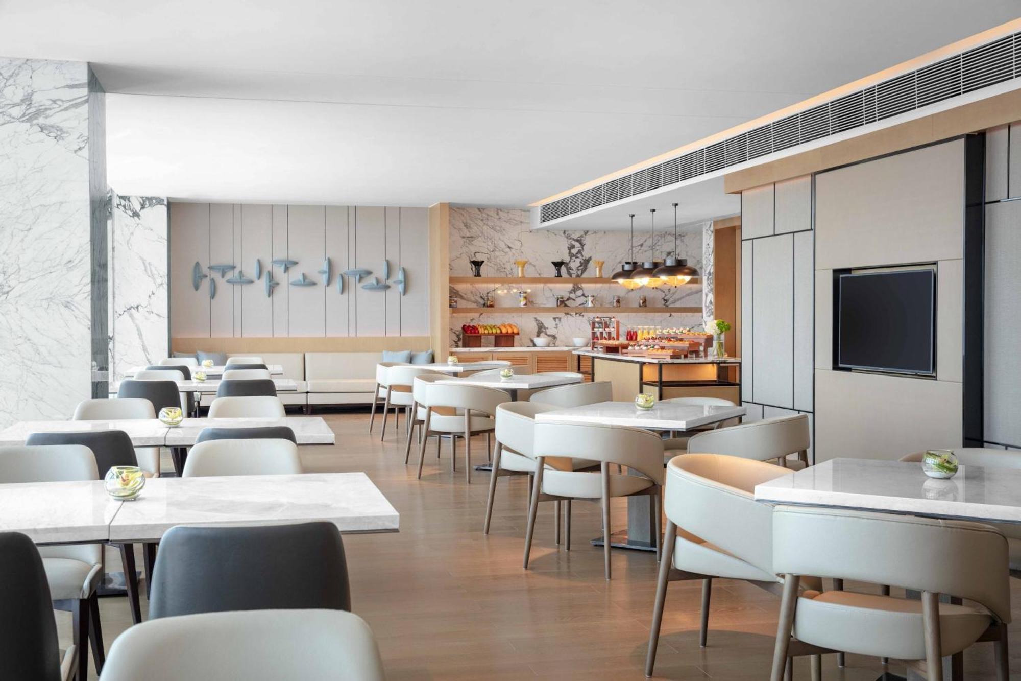 Courtyard By Marriott Shenzhen Bao'An Hotel Exterior photo