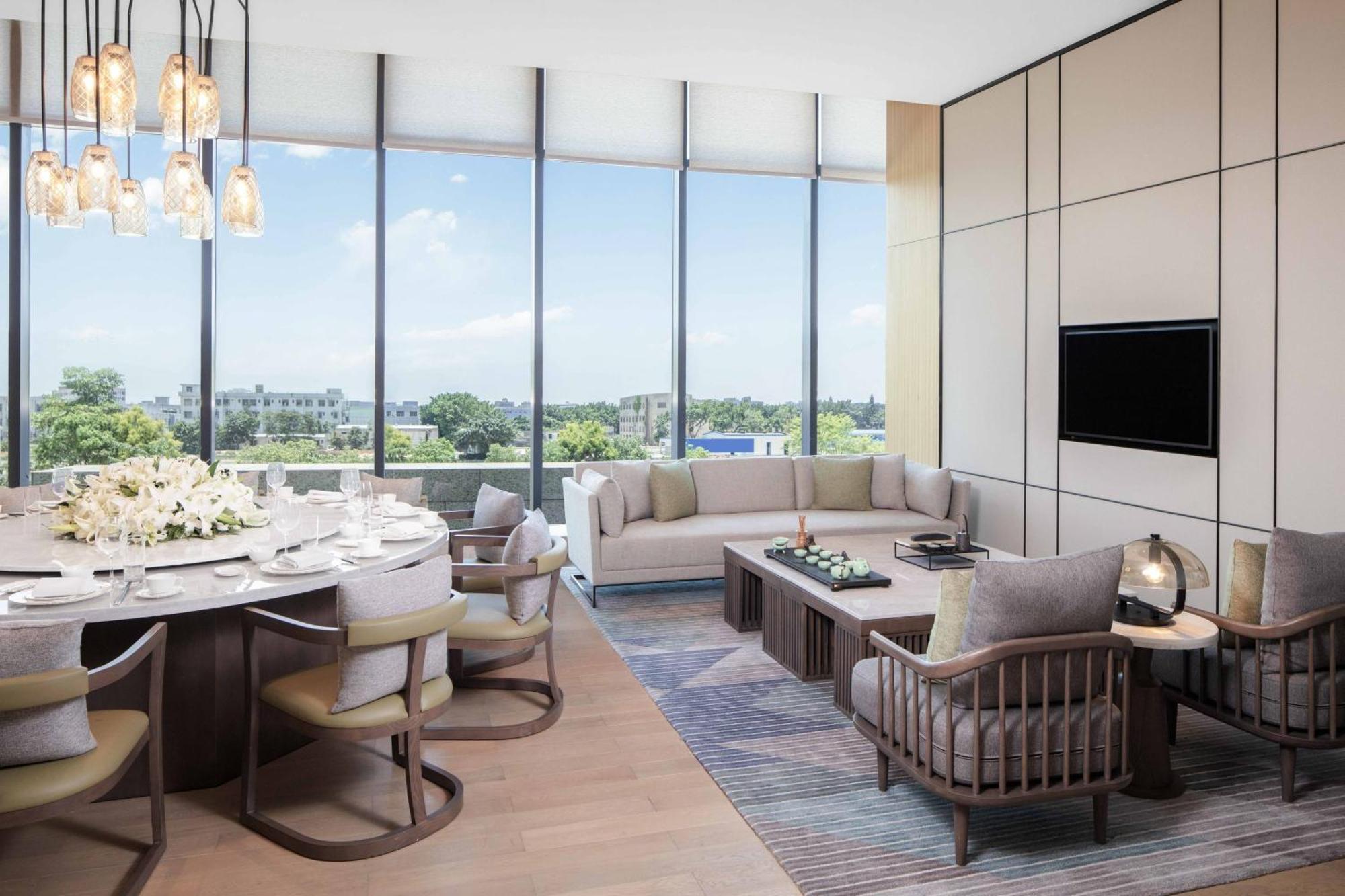 Courtyard By Marriott Shenzhen Bao'An Hotel Exterior photo