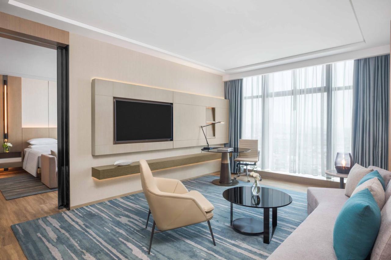 Courtyard By Marriott Shenzhen Bao'An Hotel Exterior photo